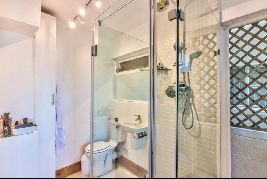 1 Bedroom Property for Sale in Mouille Point Western Cape